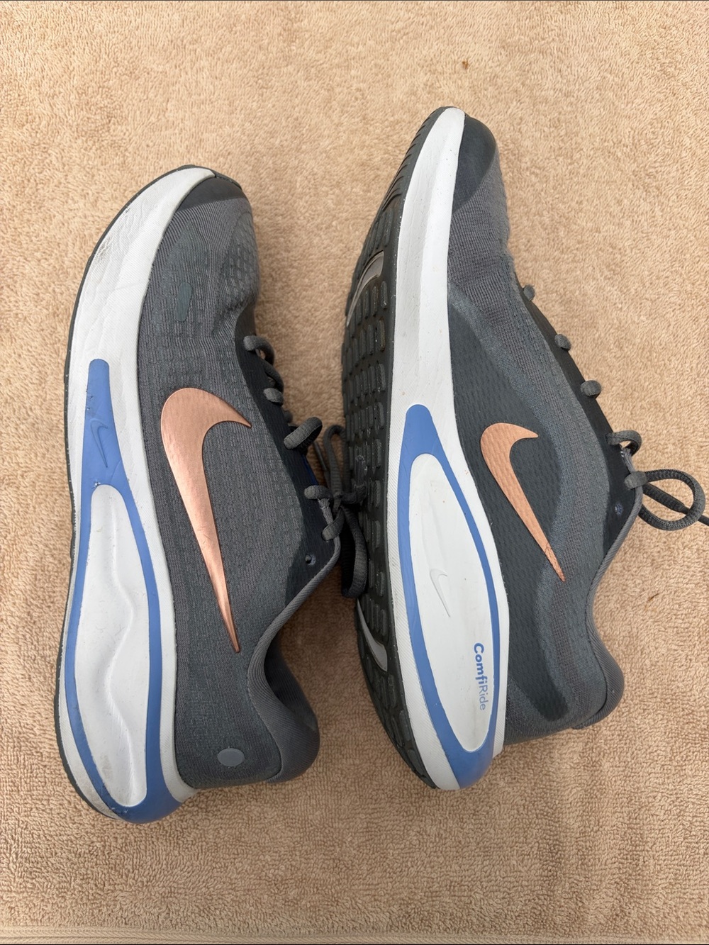 Nike Comfiride sneakers Size 8 - Picture 5 of 7